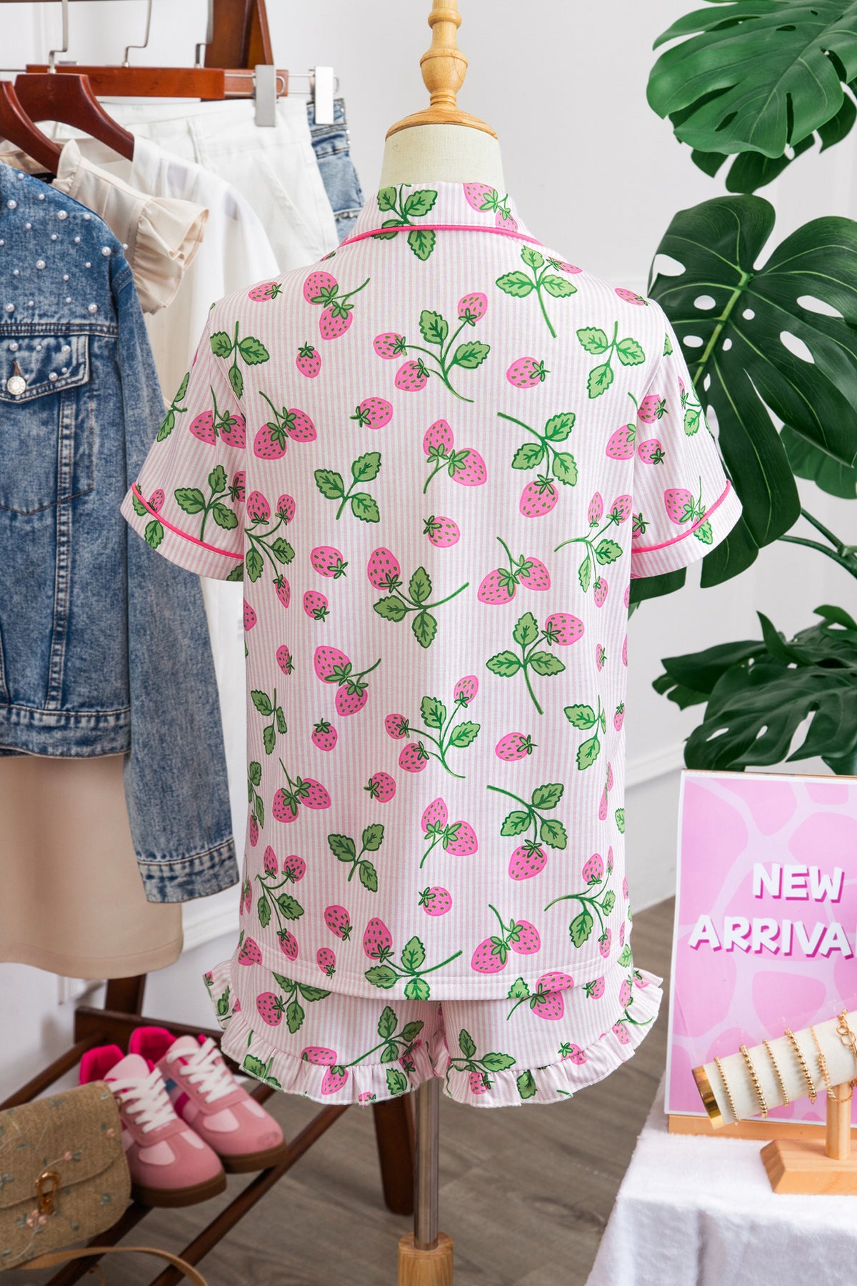 Strawberry Print 2pcs Pajama Short Set