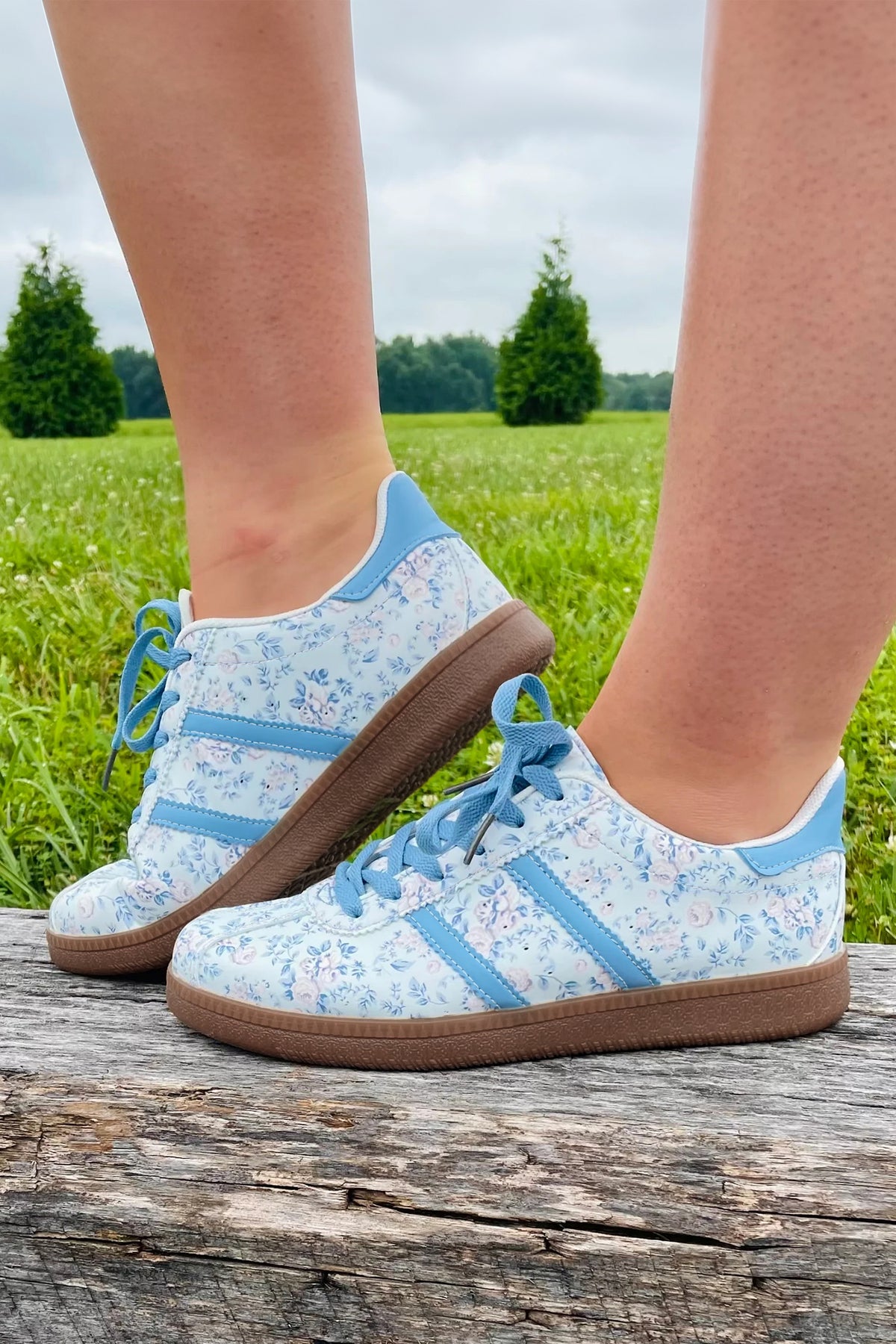 Floral Print Lace-up Shoes
