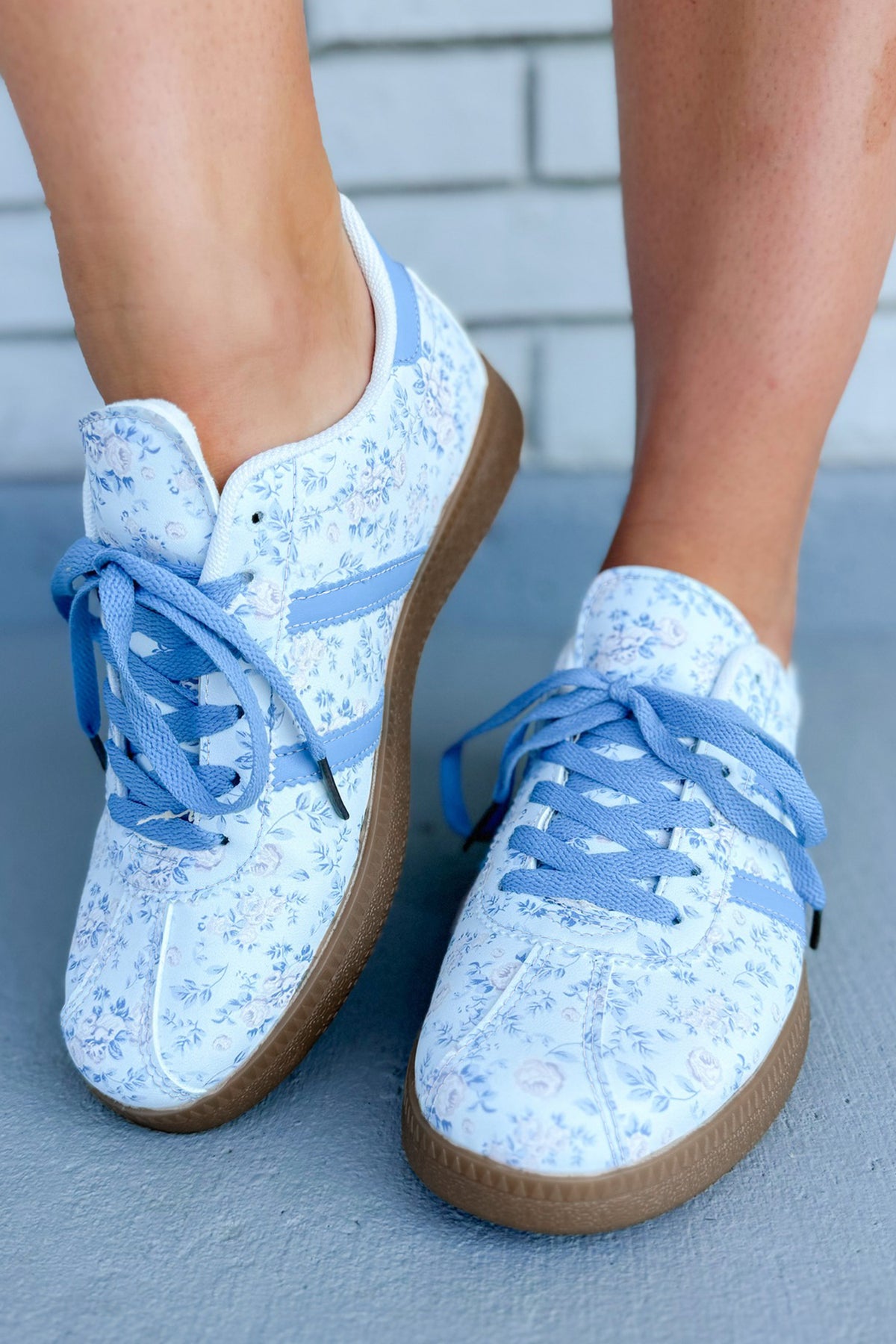Floral Print Lace-up Shoes