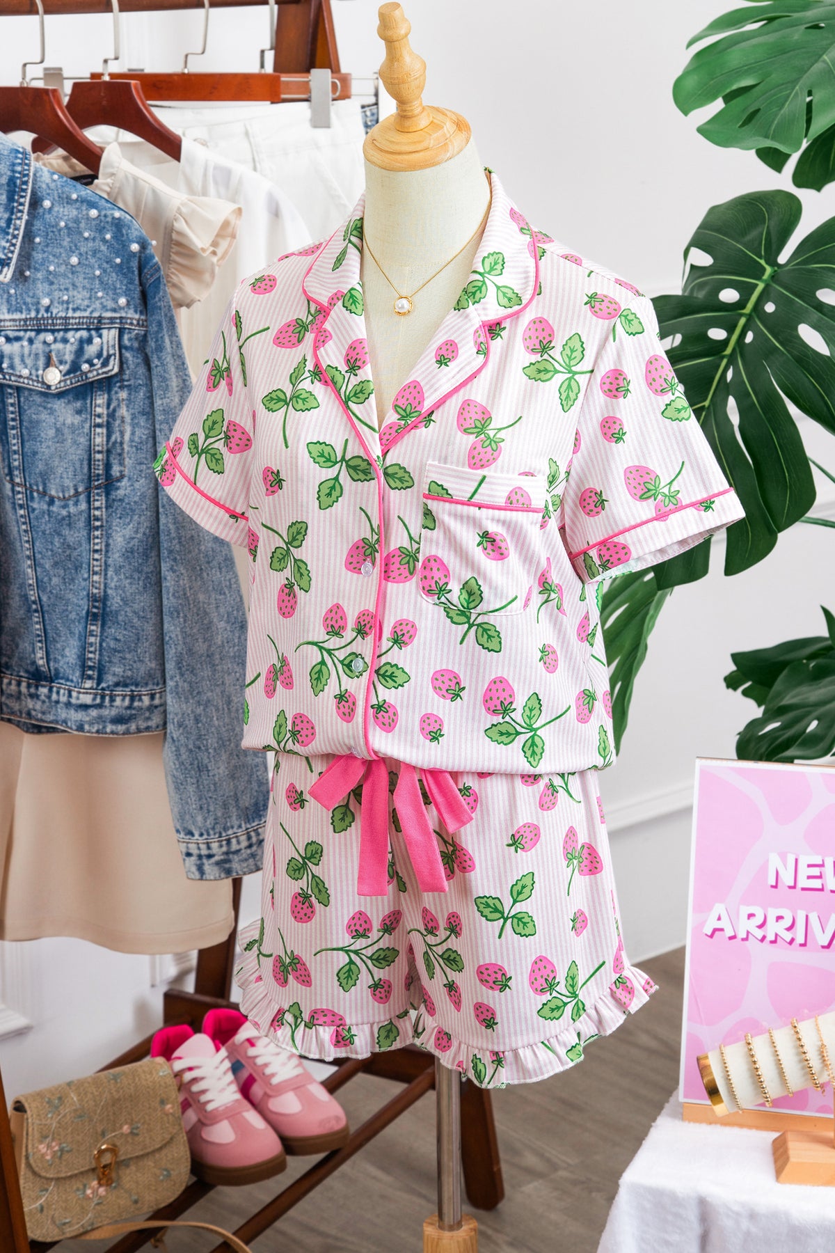 Strawberry Print 2pcs Pajama Short Set